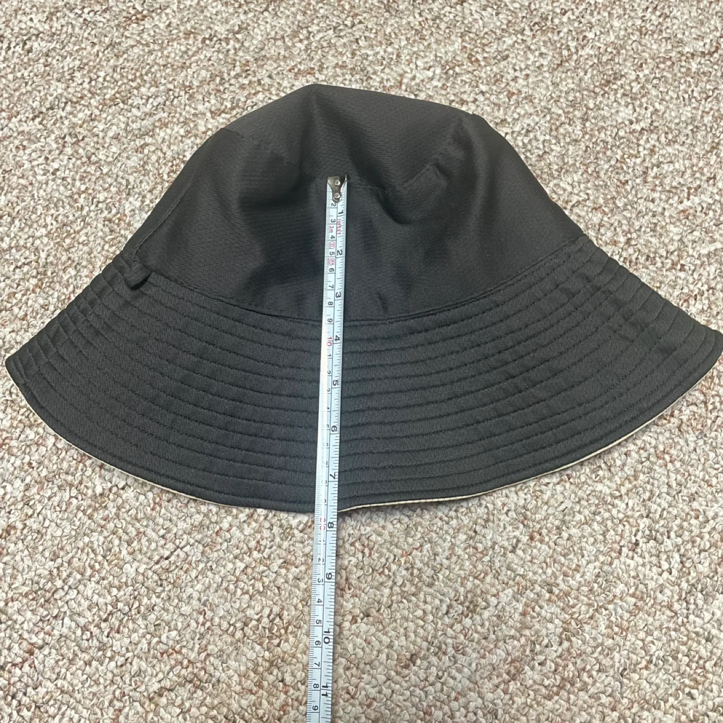 🧡Reversible Black /Tan Bucket Hat Detachable Straps image indicator(5)