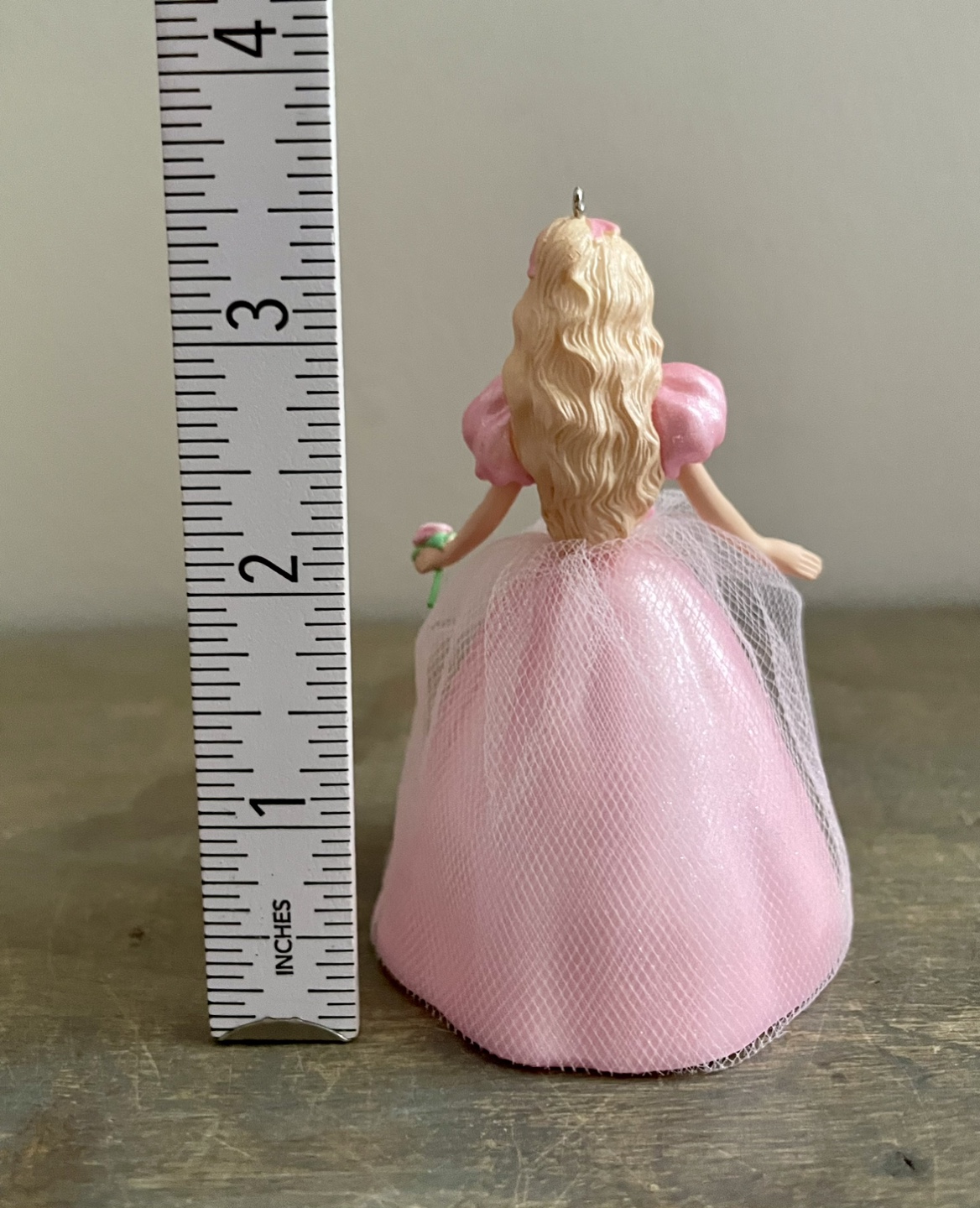 1996 Hallmark SPRINGTIME BARBIE Keepsake Christmas Ornament - photo 3