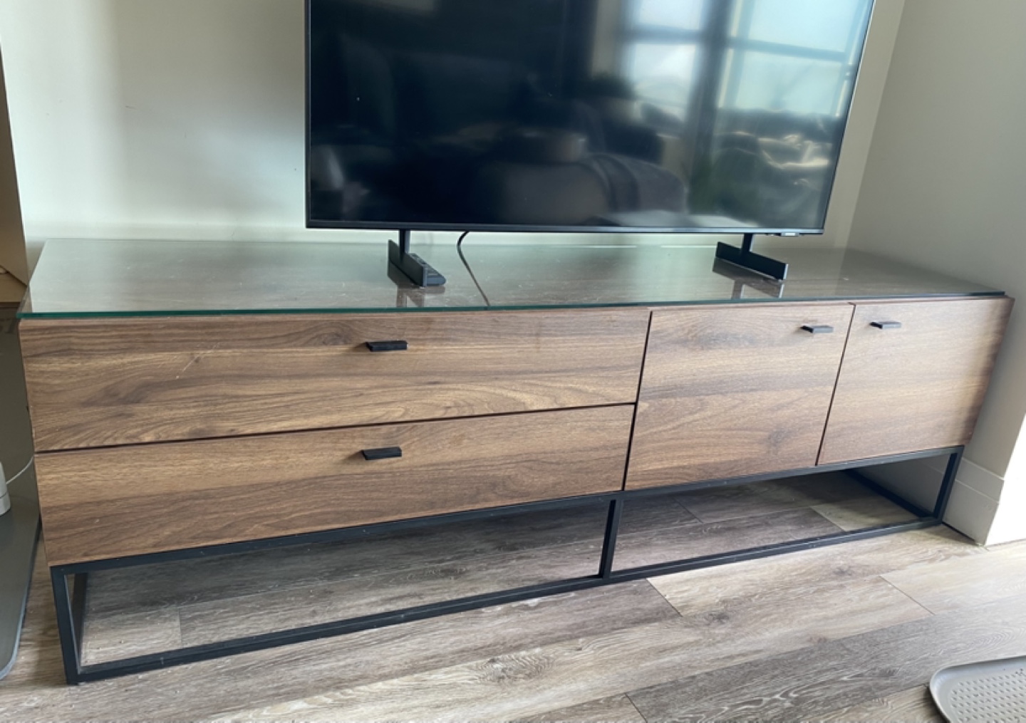 TV Stand- Structube