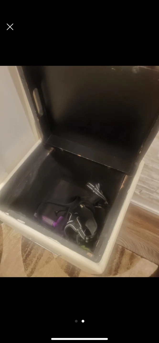 White leather Storage Ottoman image indicator(2)