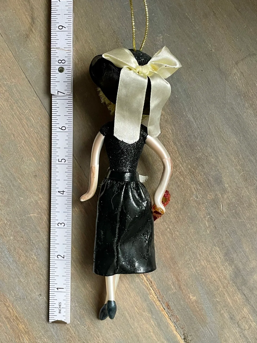 VINTAGE 8” De Carlini SHOPPER Lady Italian Ornament image indicator(7)