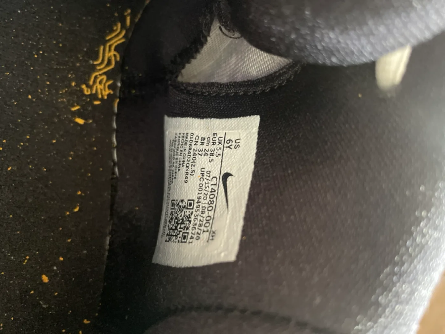 Nike Kyrie 7 GS Black/University Gold Size 6 Youth image indicator(6)