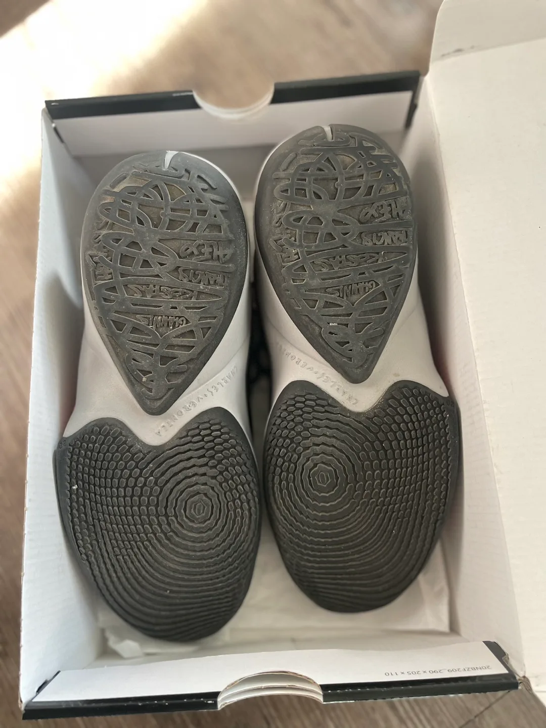 Nike Freak 2 (GS) Basketball Shoes Size: 6 Youth image indicator(2)