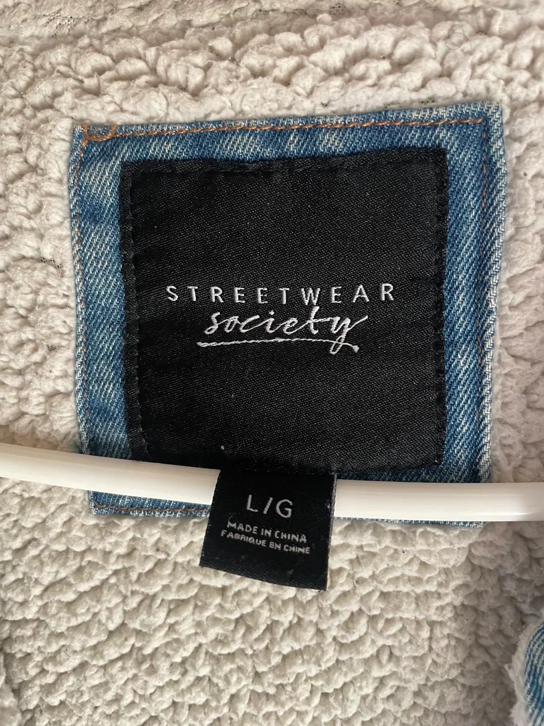 Women’s Denim Jacket with Sherpa Lining Size: Large image indicator(3)