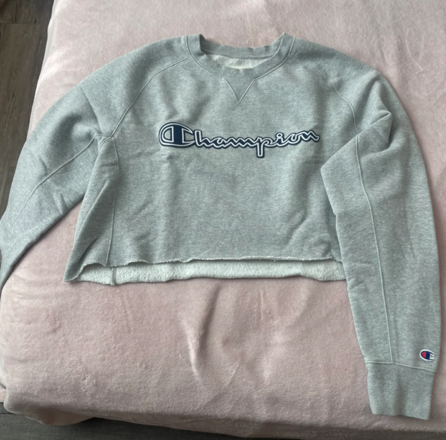 Cropped Sweaters image indicator(6)