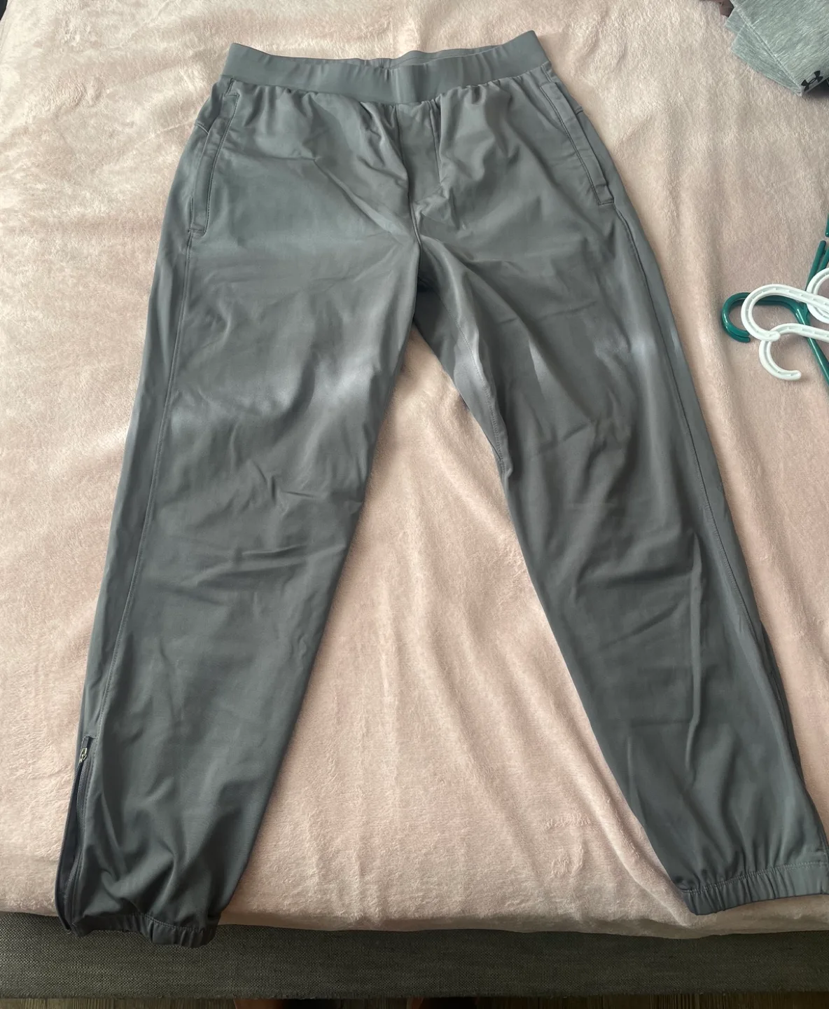 Gray Jogger Pants Size: Small thumbnail
