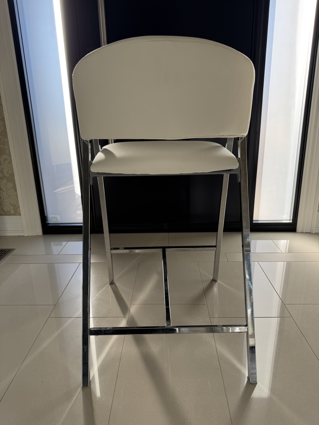 Set of 4 White Leatherette Bar Stools - photo 3