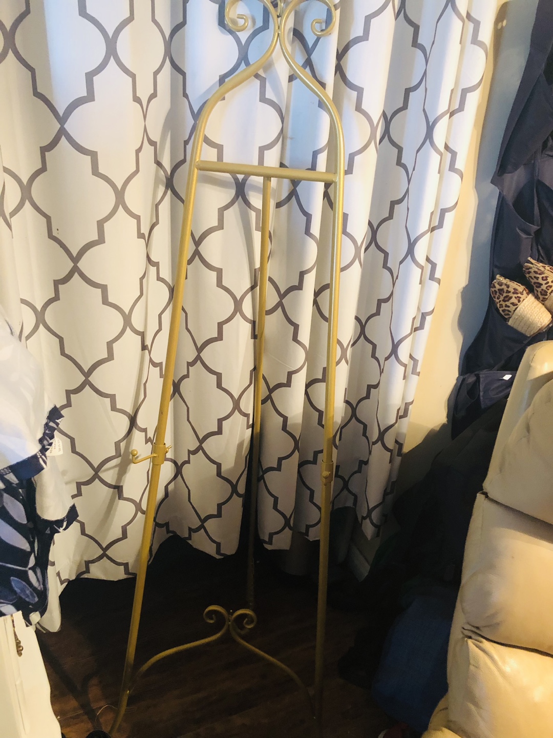 Gold Metal Easel ❤️