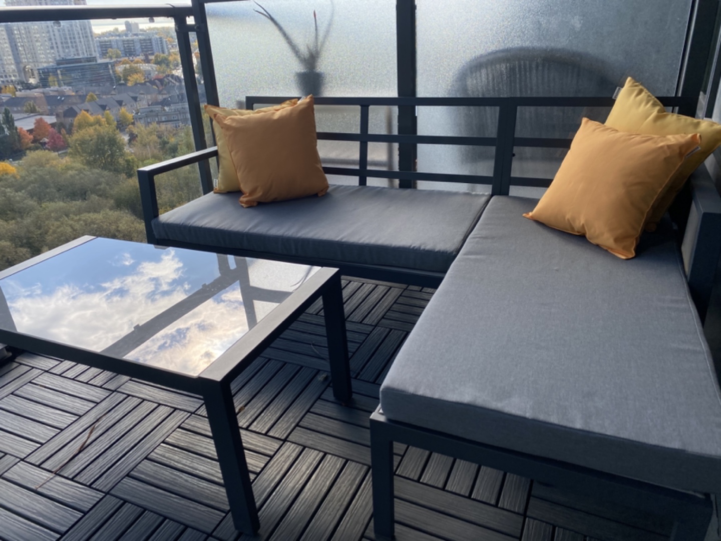 Outdoor Sectional Sofa and Coffee Table