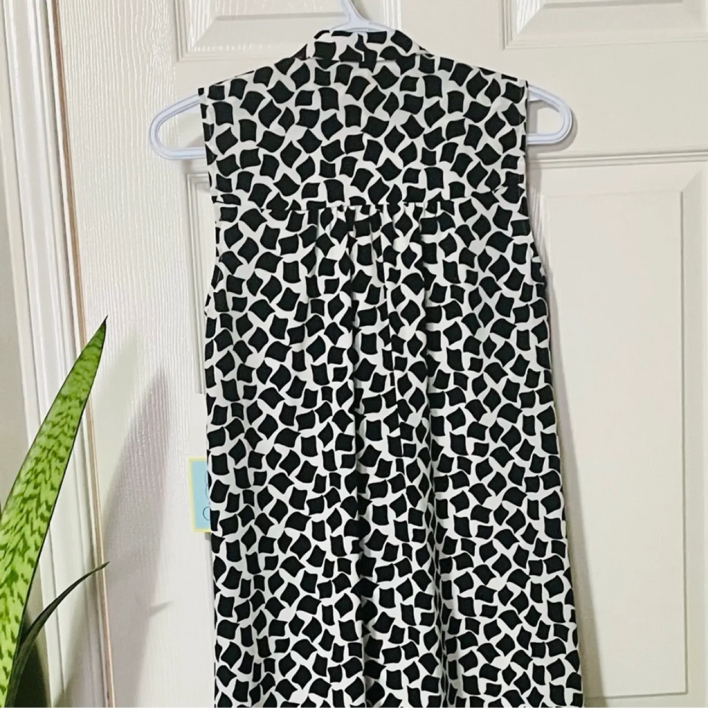 CeCe A-Line Shift Dress White w/Black Patterns with Tie Neck image indicator(6)