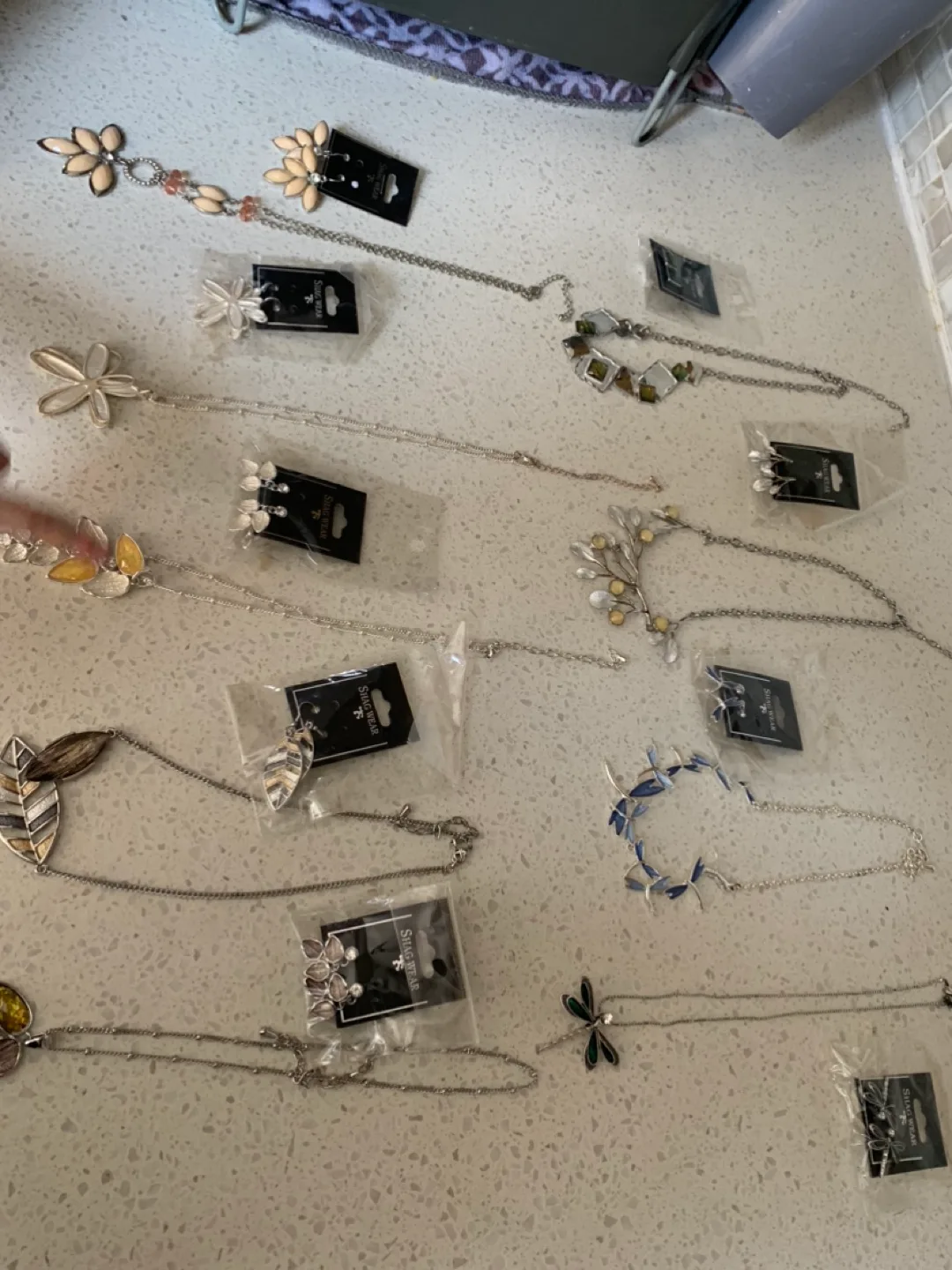 🧡 Shag Wear Necklace and Earring Set image indicator(6)