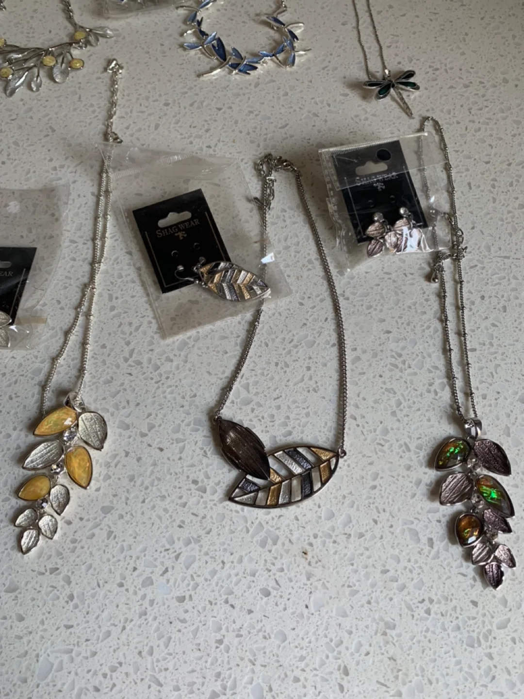 🧡 Shag Wear Necklace and Earring Set image indicator(3)