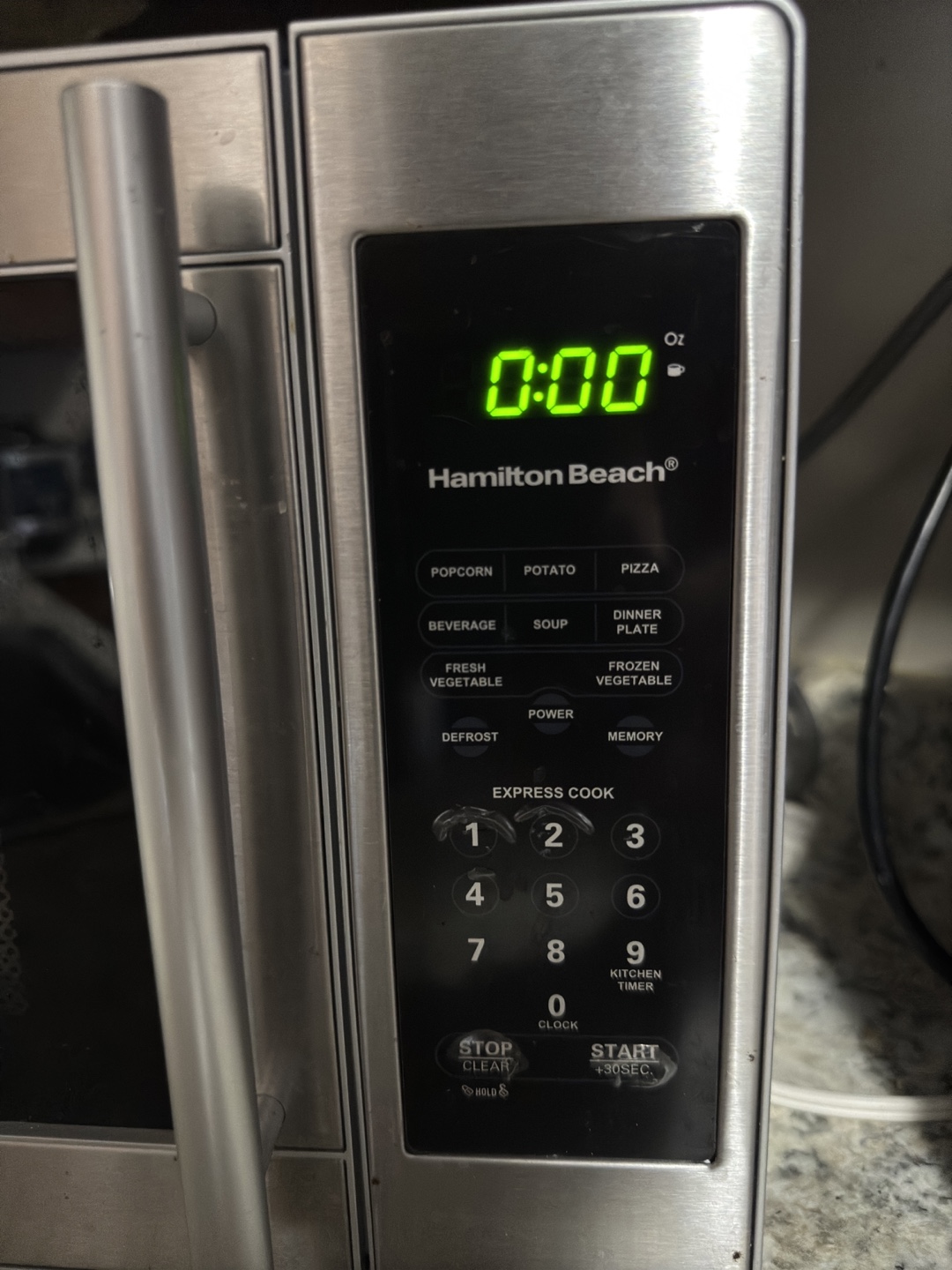 Hamilton Beach Microwave - photo 2