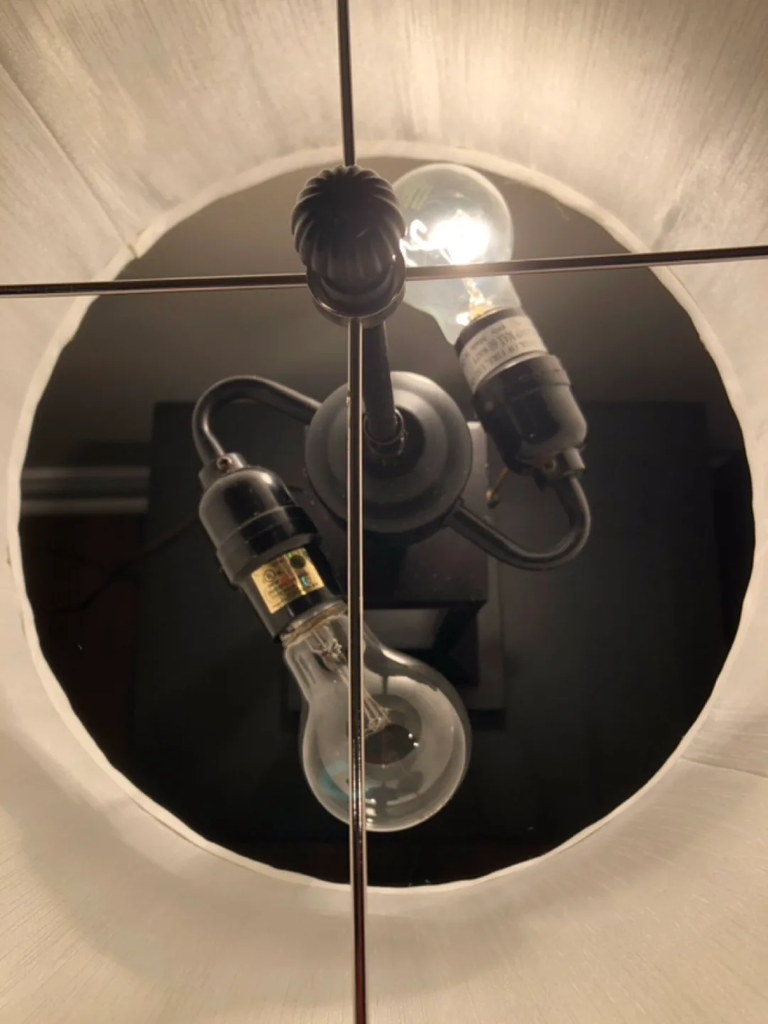 Table Lamp with Shade image indicator(5)