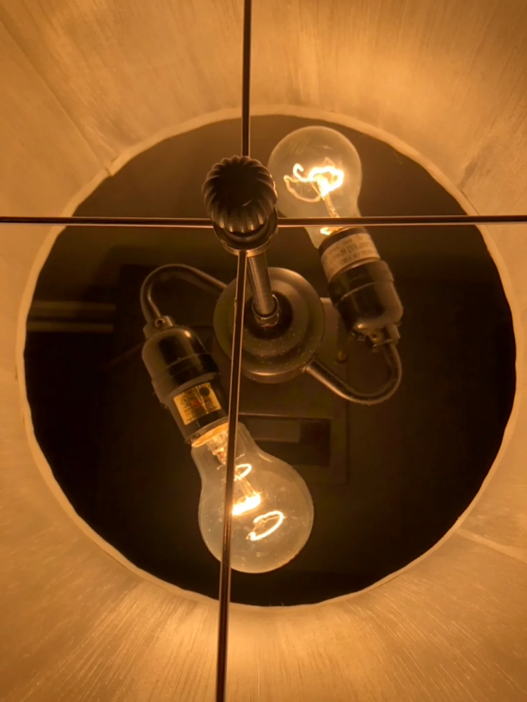 Table Lamp with Shade image indicator(6)