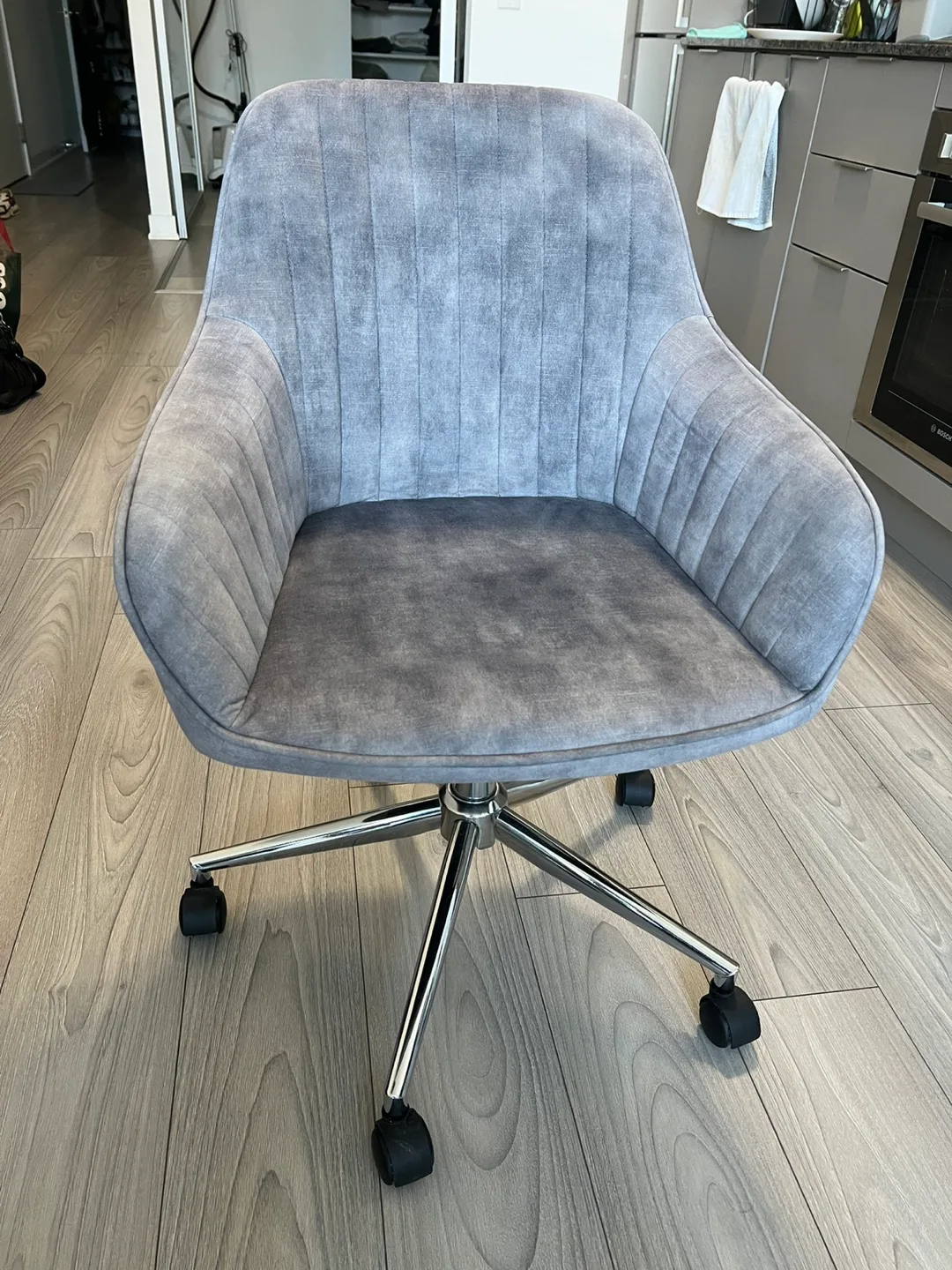 Grey Velvet Swivel Office Chair thumbnail