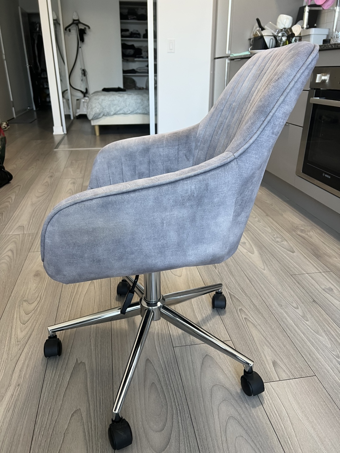 Grey Velvet Swivel Office Chair - photo 2