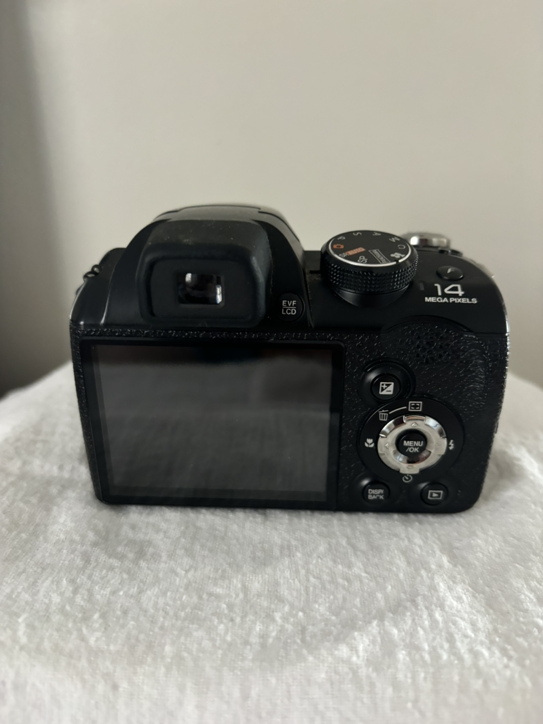Fuji Film Camera S4430 🧡 - photo 3