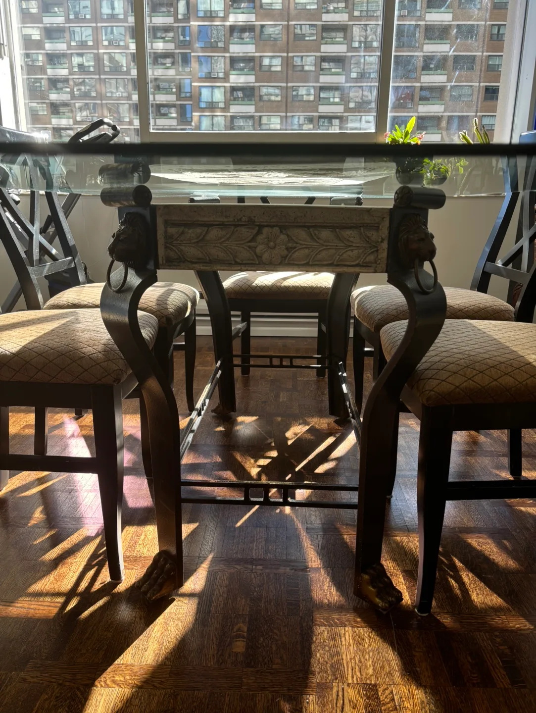 Glass dining table and 6 chairs image indicator(4)