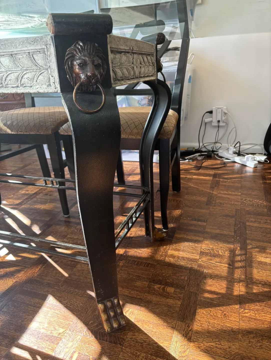 Glass dining table and 6 chairs image indicator(8)