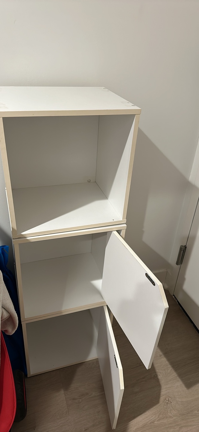 🧡 White 3 Cube Organizer with Doors