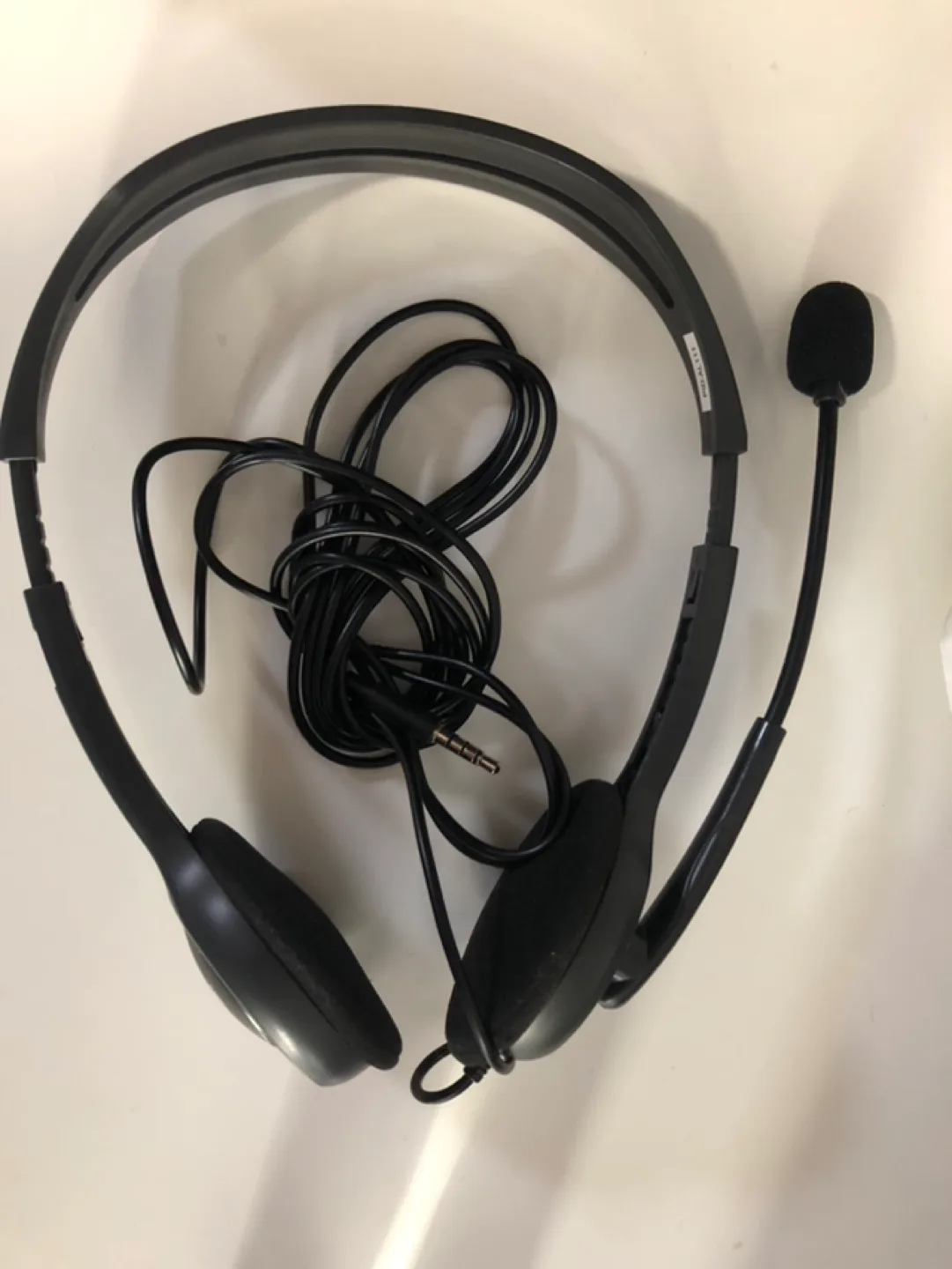 Logitech Wired Headset with Microphone image indicator(2)