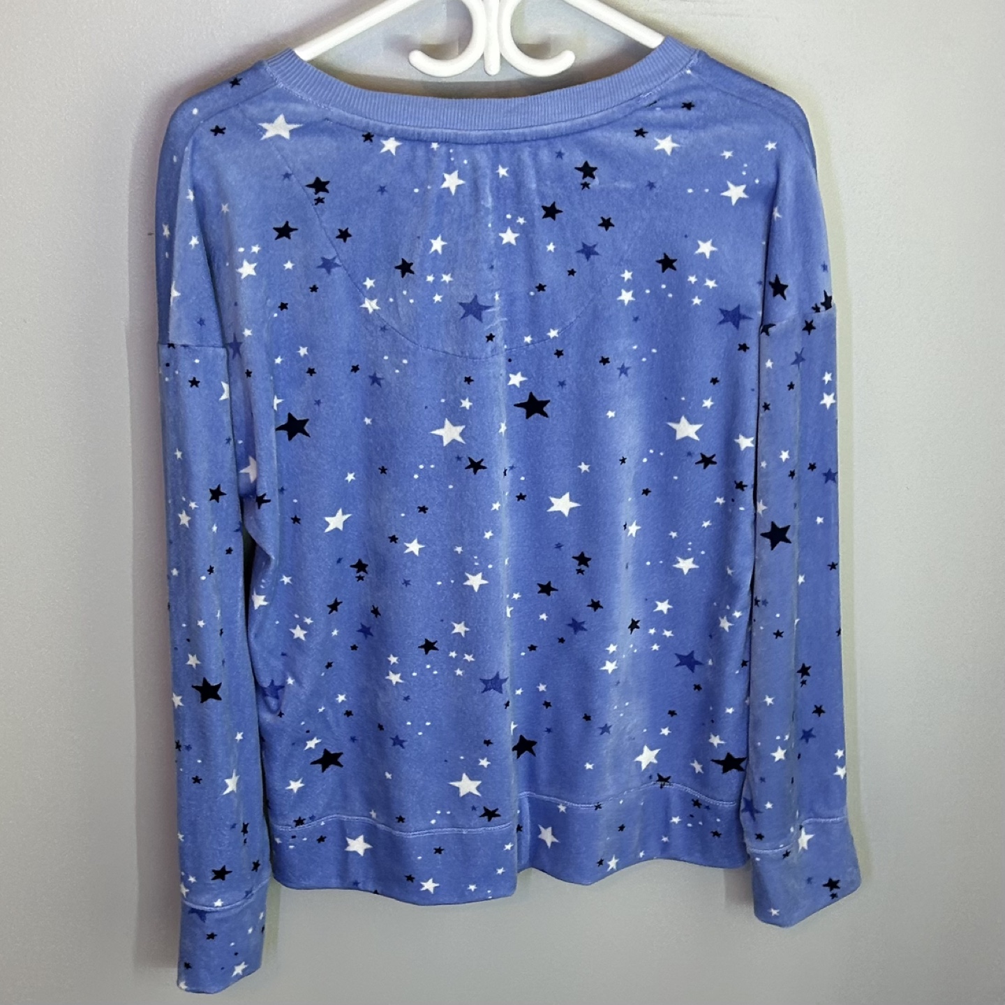 Nautica Silky Stretch Fleece Long Sleeve V Neck Top Stars Size M - photo 4