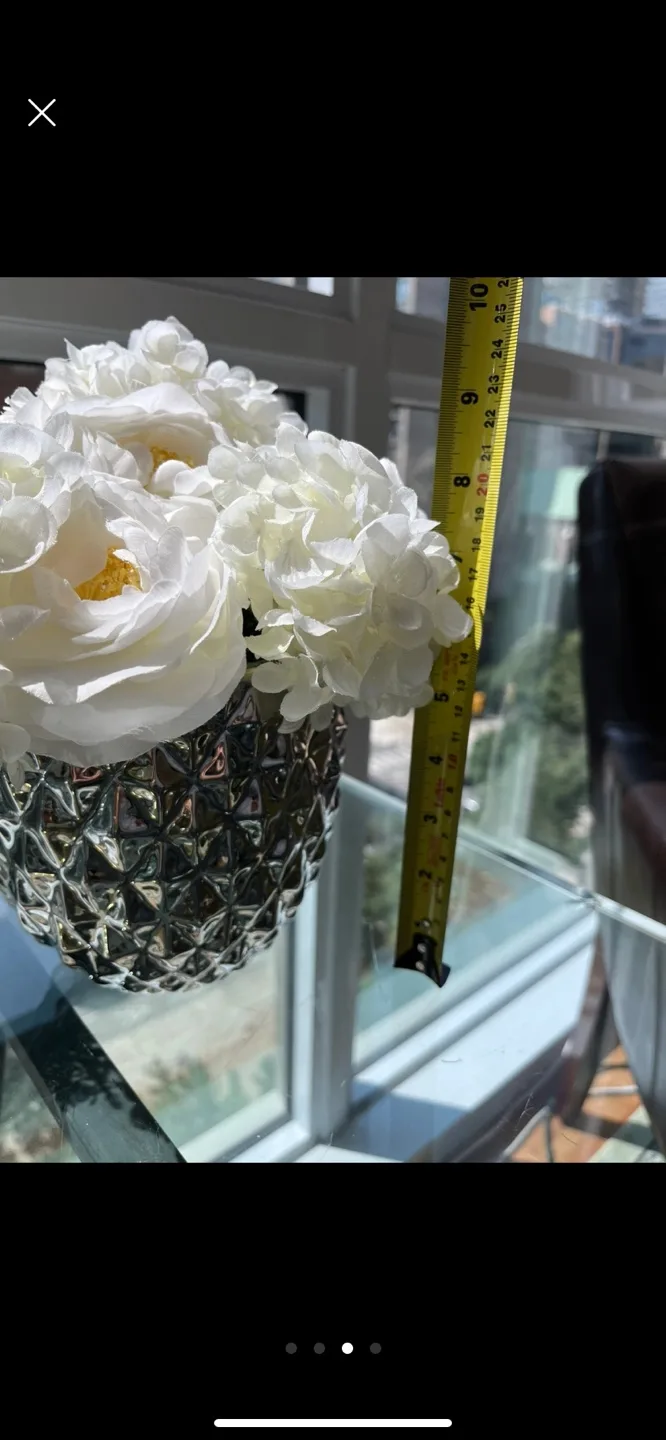 White Floral Arrangement in Silver Vase image indicator(4)