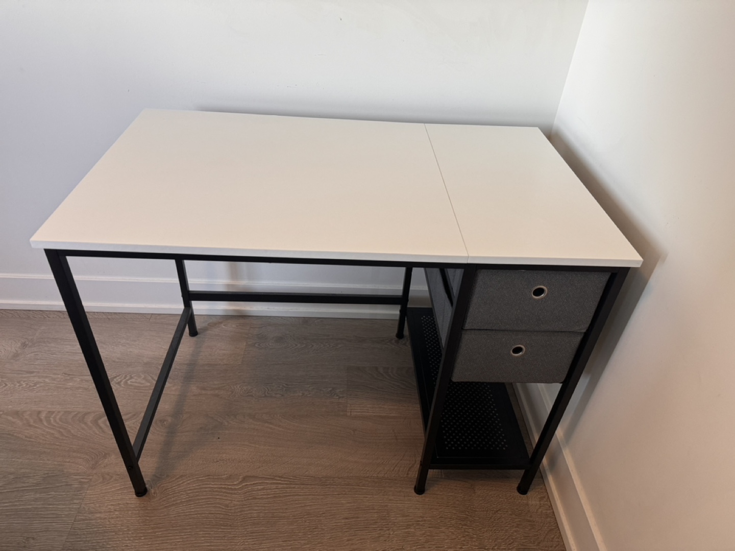 White Office Desk and Gaming Chair - photo 3