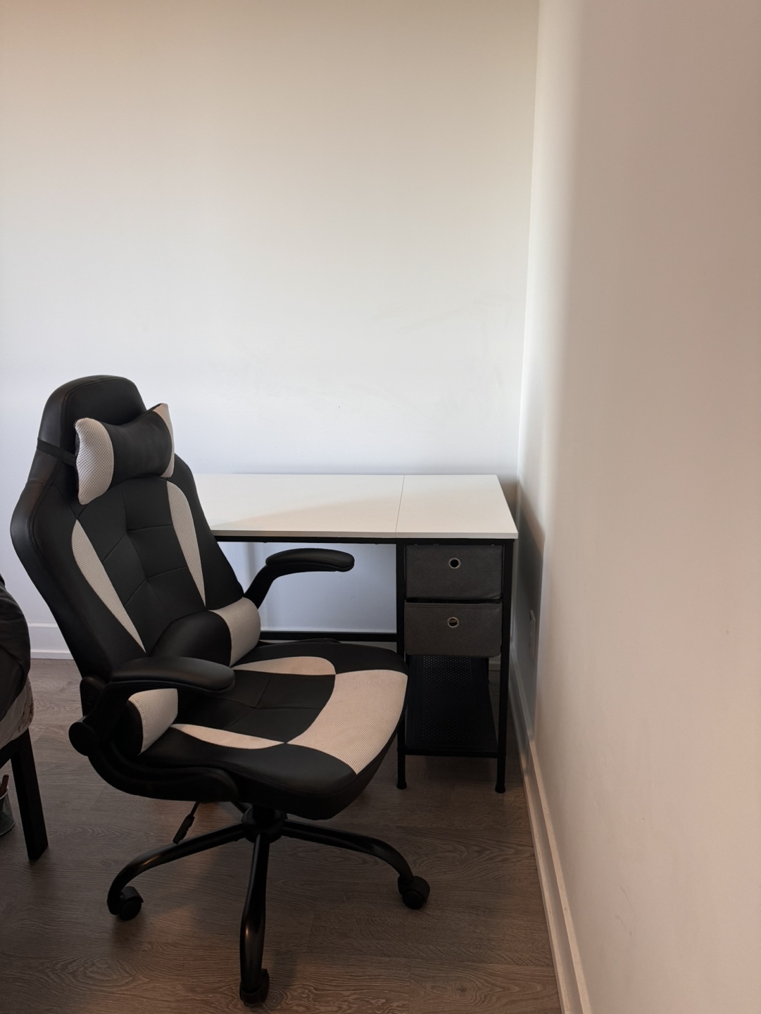 White Office Desk and Gaming Chair - photo 2