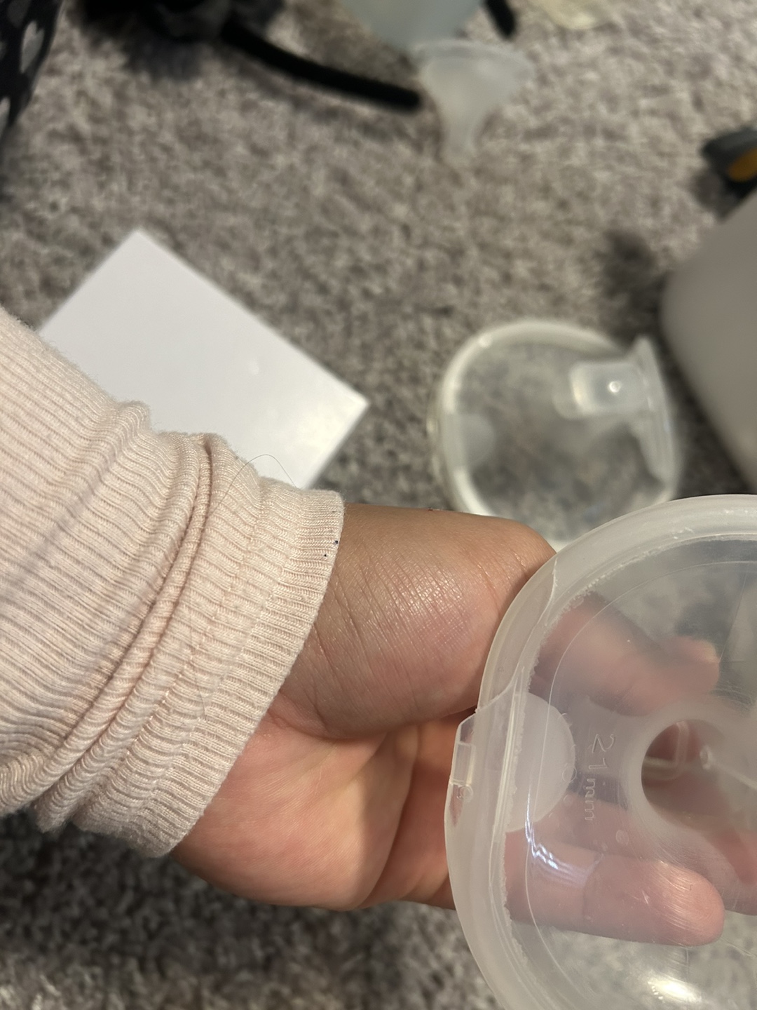 Medela Pump In Style Hands-Free Double Electric Breast Pump - photo 5
