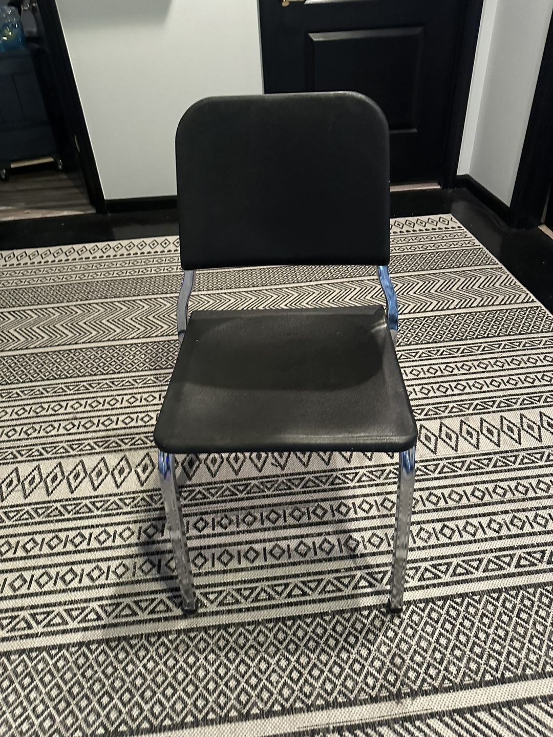 Stacking chairs - Wenger brand - school church chairs - 31ct - photo 3