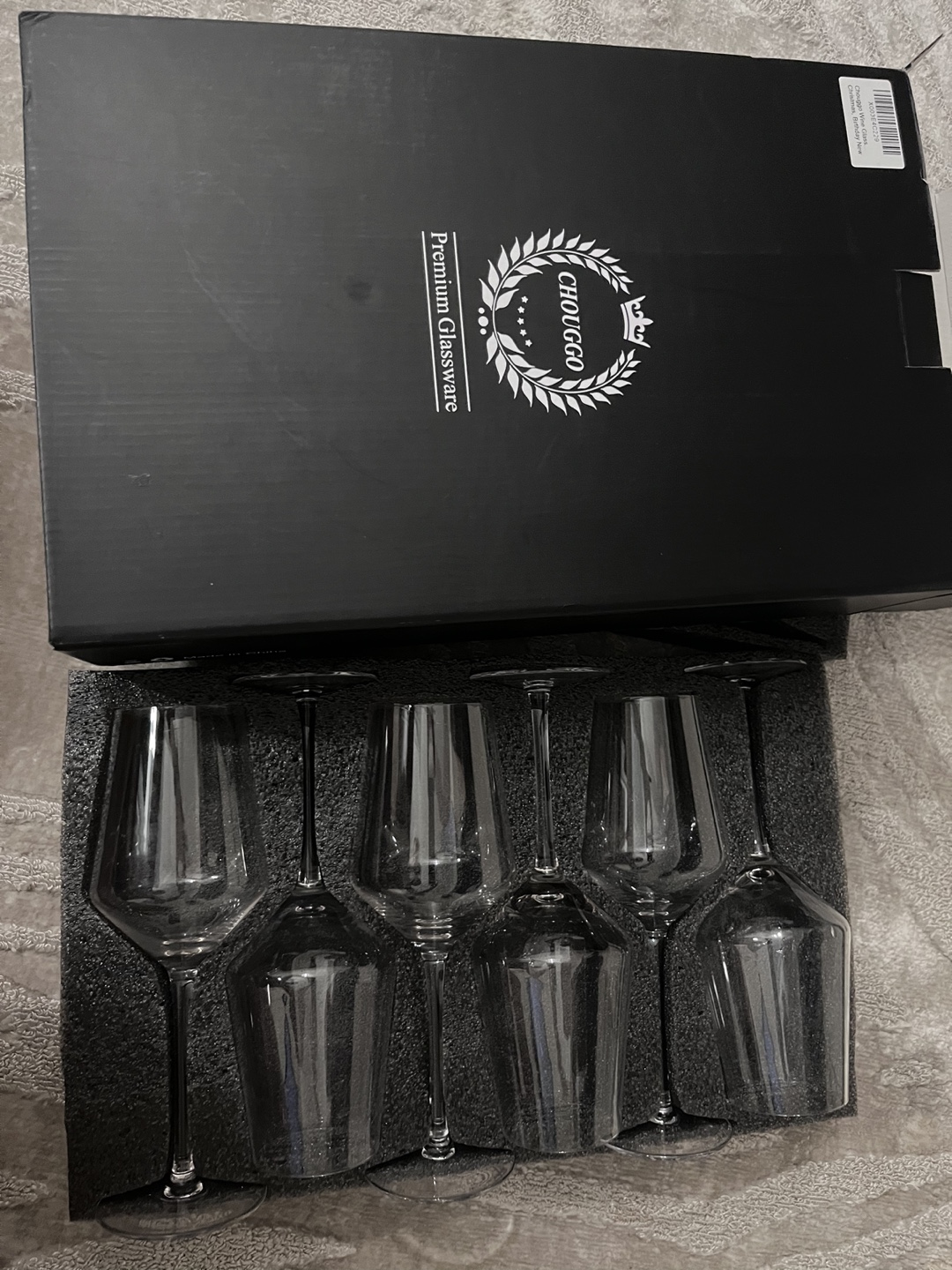 Set of 6 Cristal wine glasses