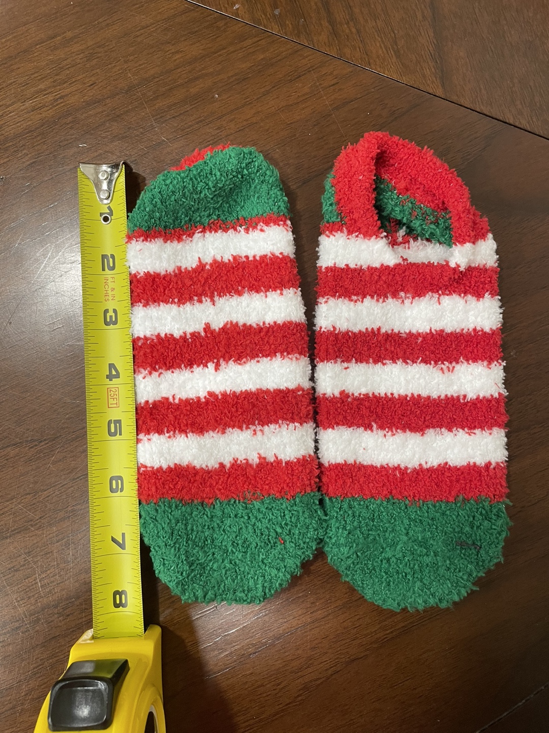 Red and Green Striped Fuzzy Slipper Socks🧡