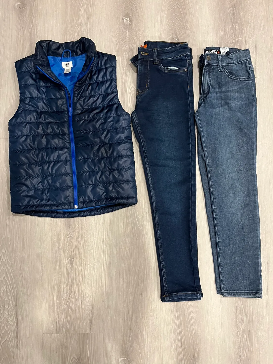 Winter Clothing Size 10/12 - 21 pieces image indicator(4)