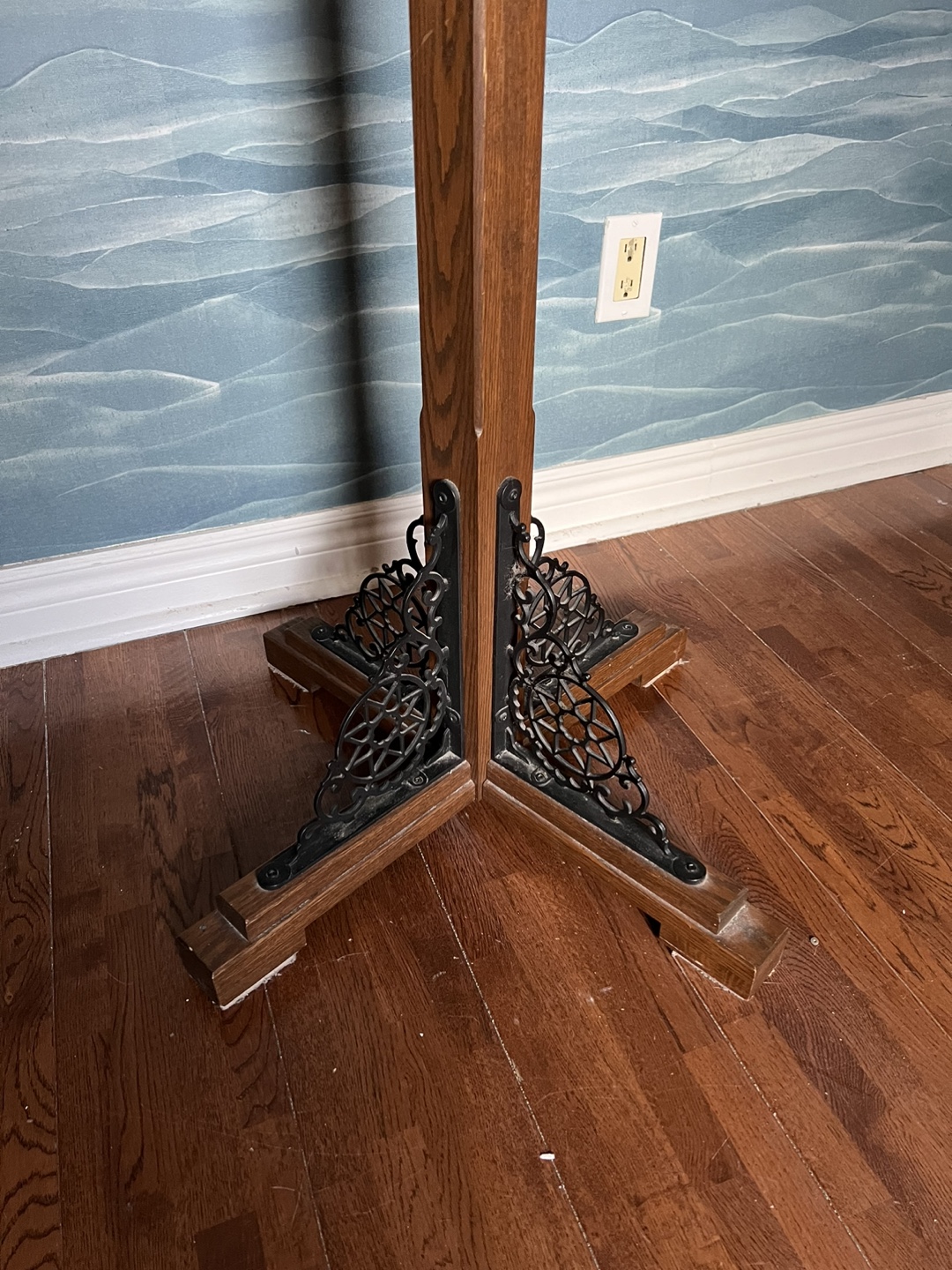 Wooden Coat Rack - photo 3