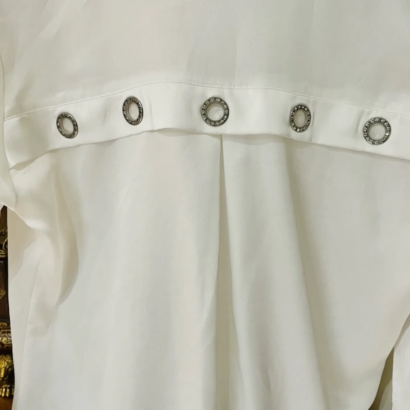 Luleg Beautiful Cold Shoulder Blouse image indicator(7)