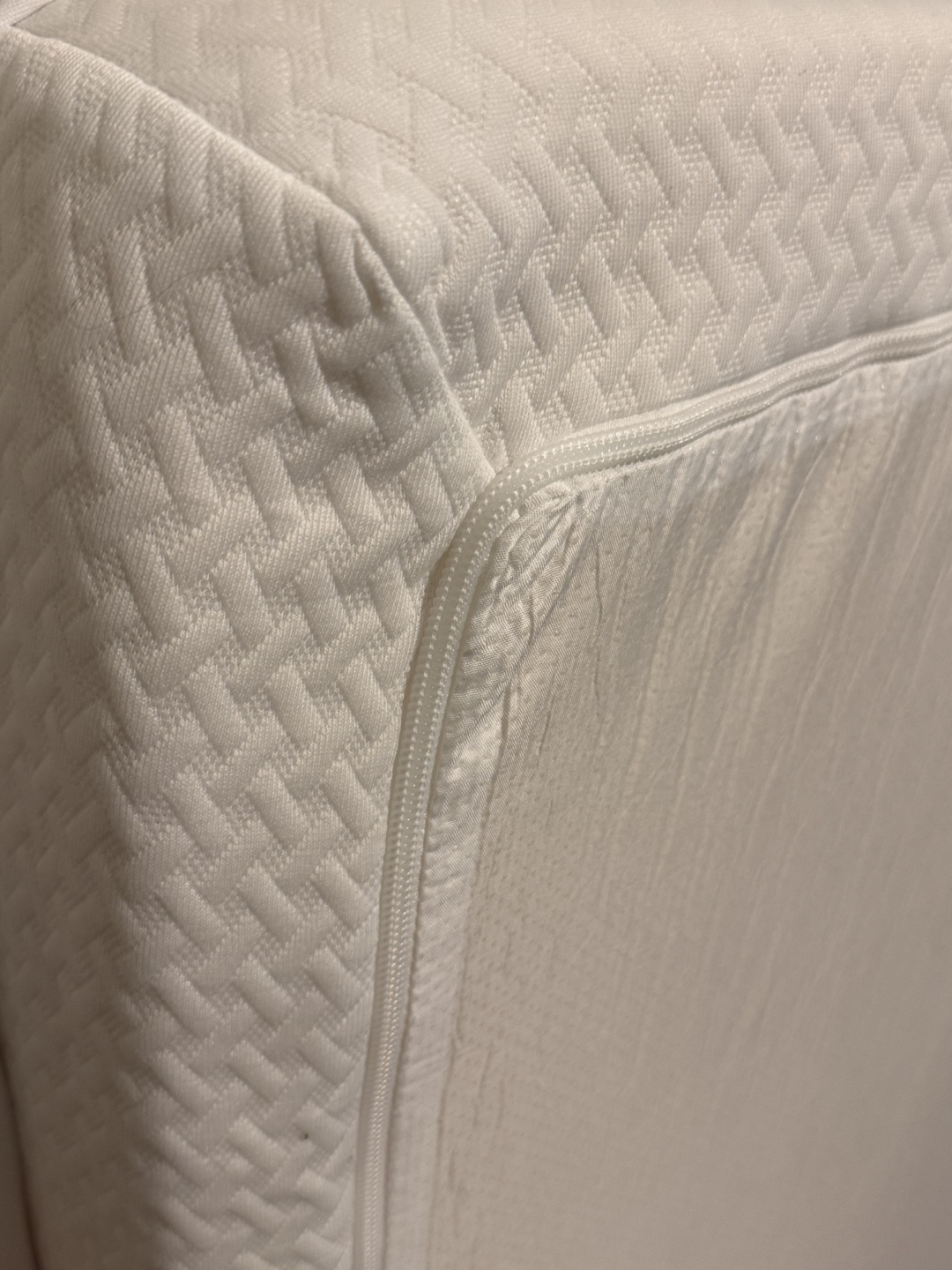Full Mattress 10inch - photo 2