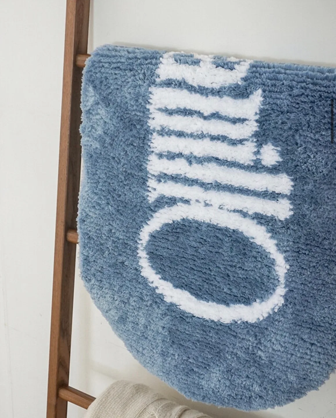 NEW Urban Outfitters Anillo Bath Mat image indicator(4)