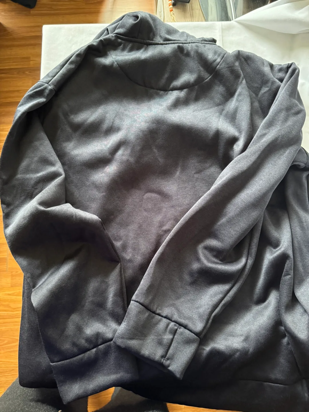 Mountain Warehouse hoodie never worn XL image indicator(5)