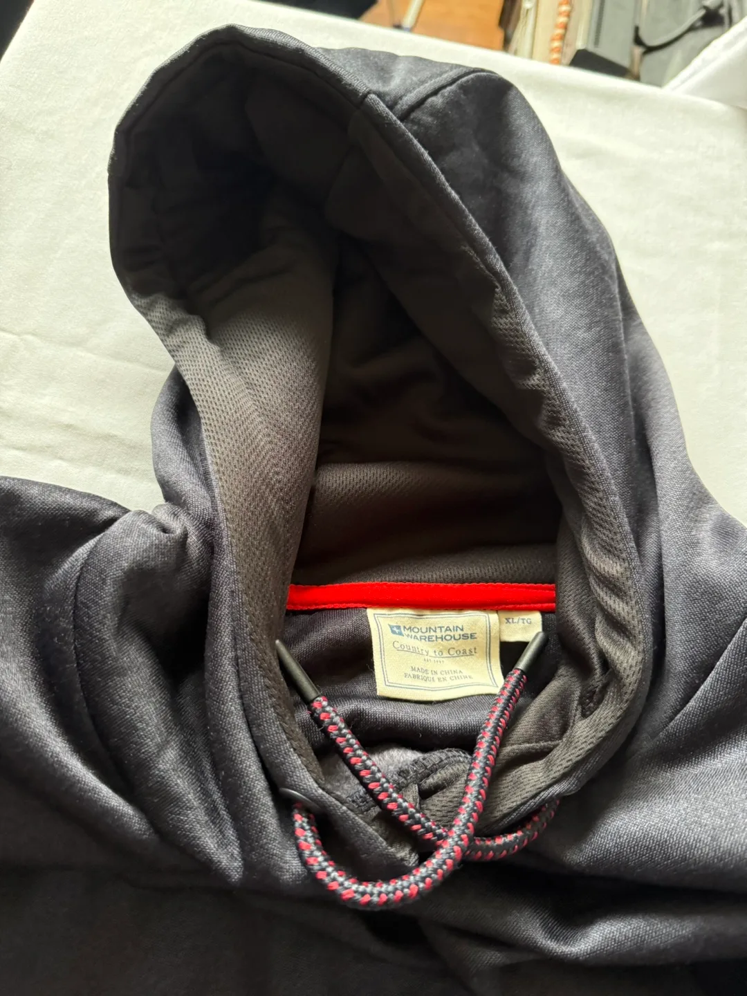 Mountain Warehouse hoodie never worn XL image indicator(4)