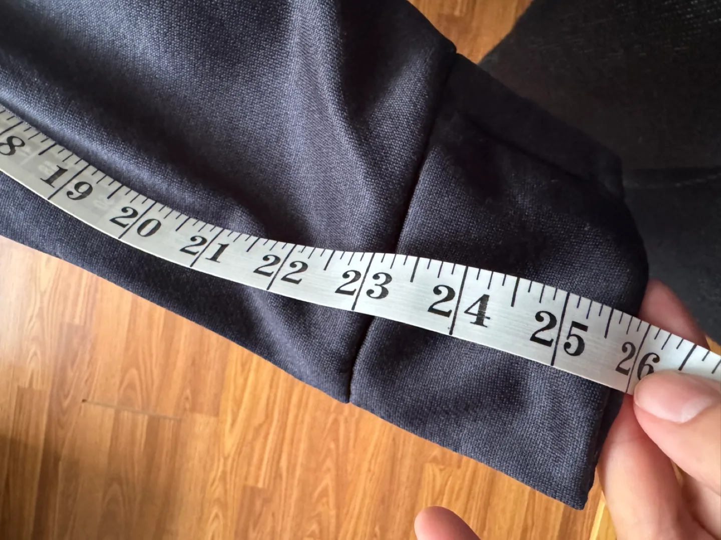 Mountain Warehouse hoodie never worn XL image indicator(9)