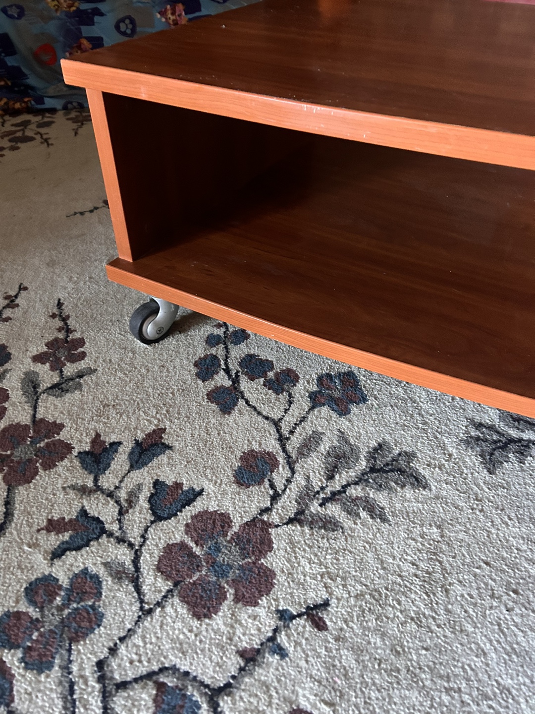 Coffee table with wheels - photo 2