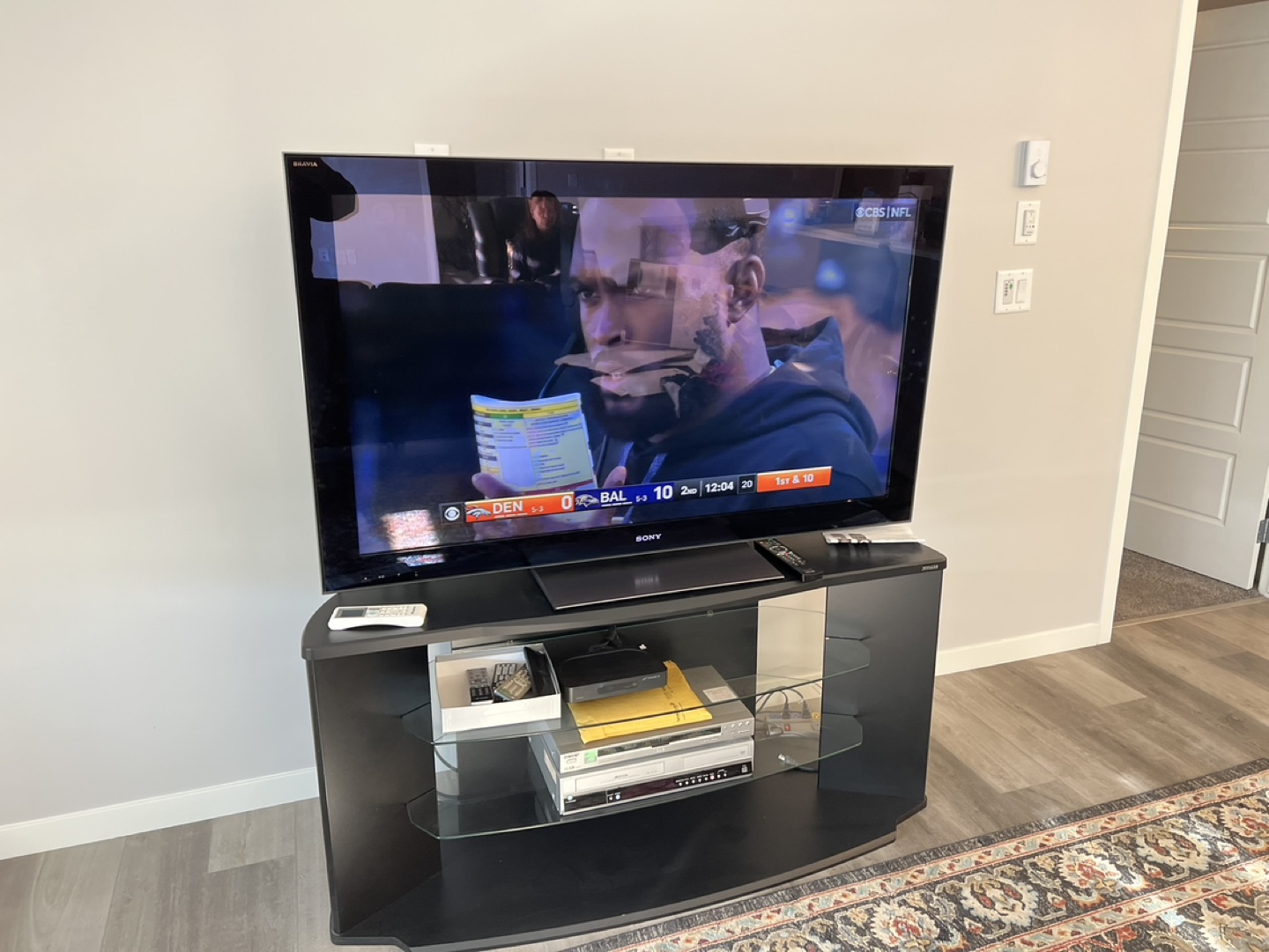 Black Leather Recliner with Remote - photo 2