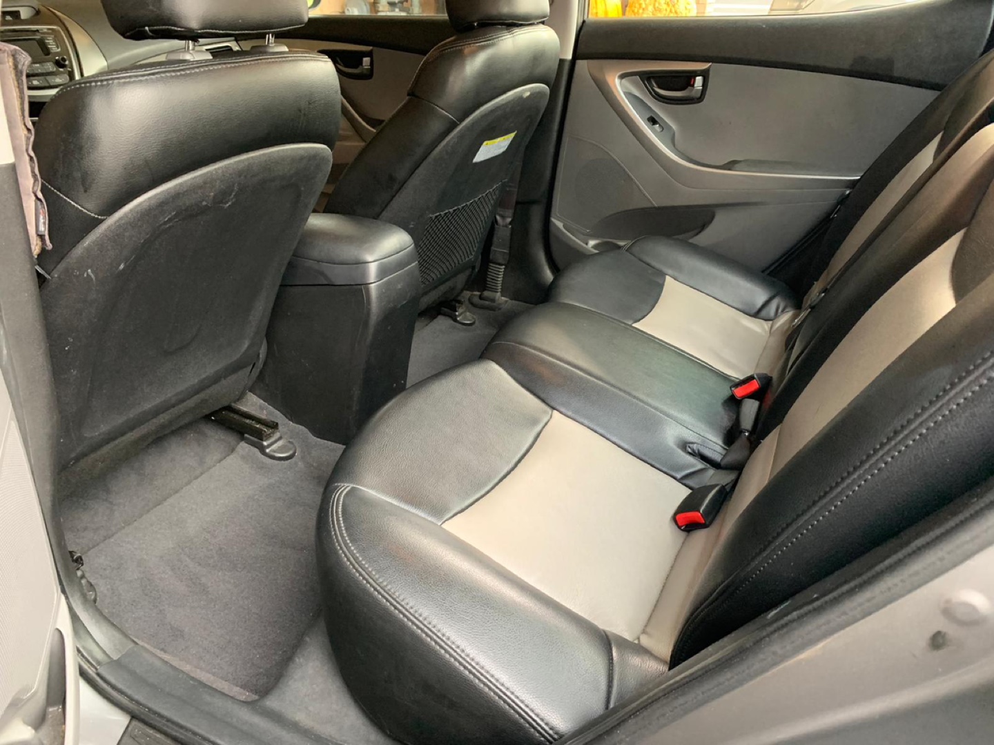 2013 Hyundai Elantra GLS - photo 2
