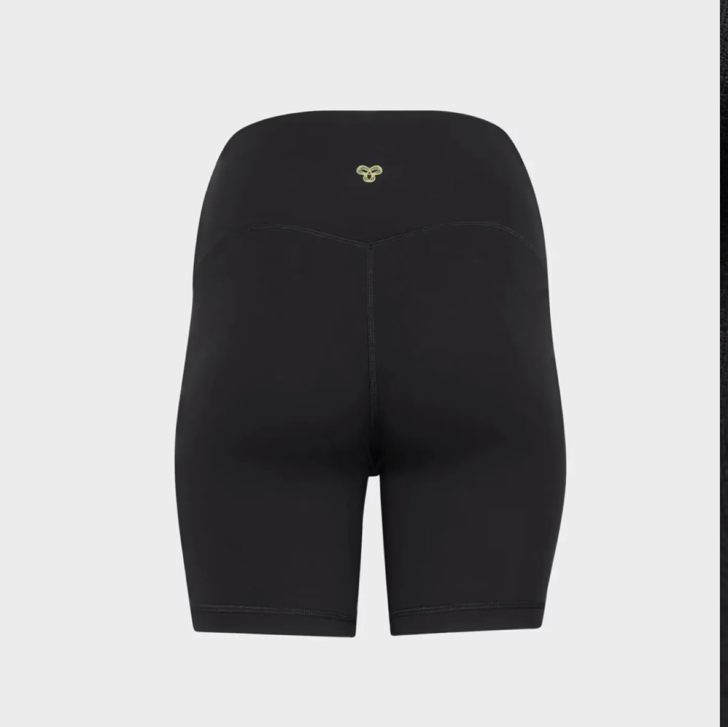 Aritzia Golden BUTTER New Cheeky Hi-Rise 7" Biker Shorts size 8 image indicator(5)