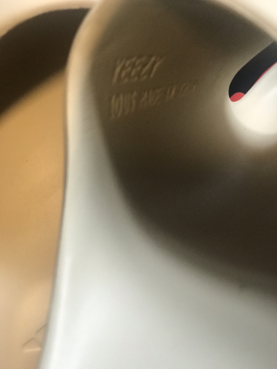 Yeezy Slides “Sand” - photo 4