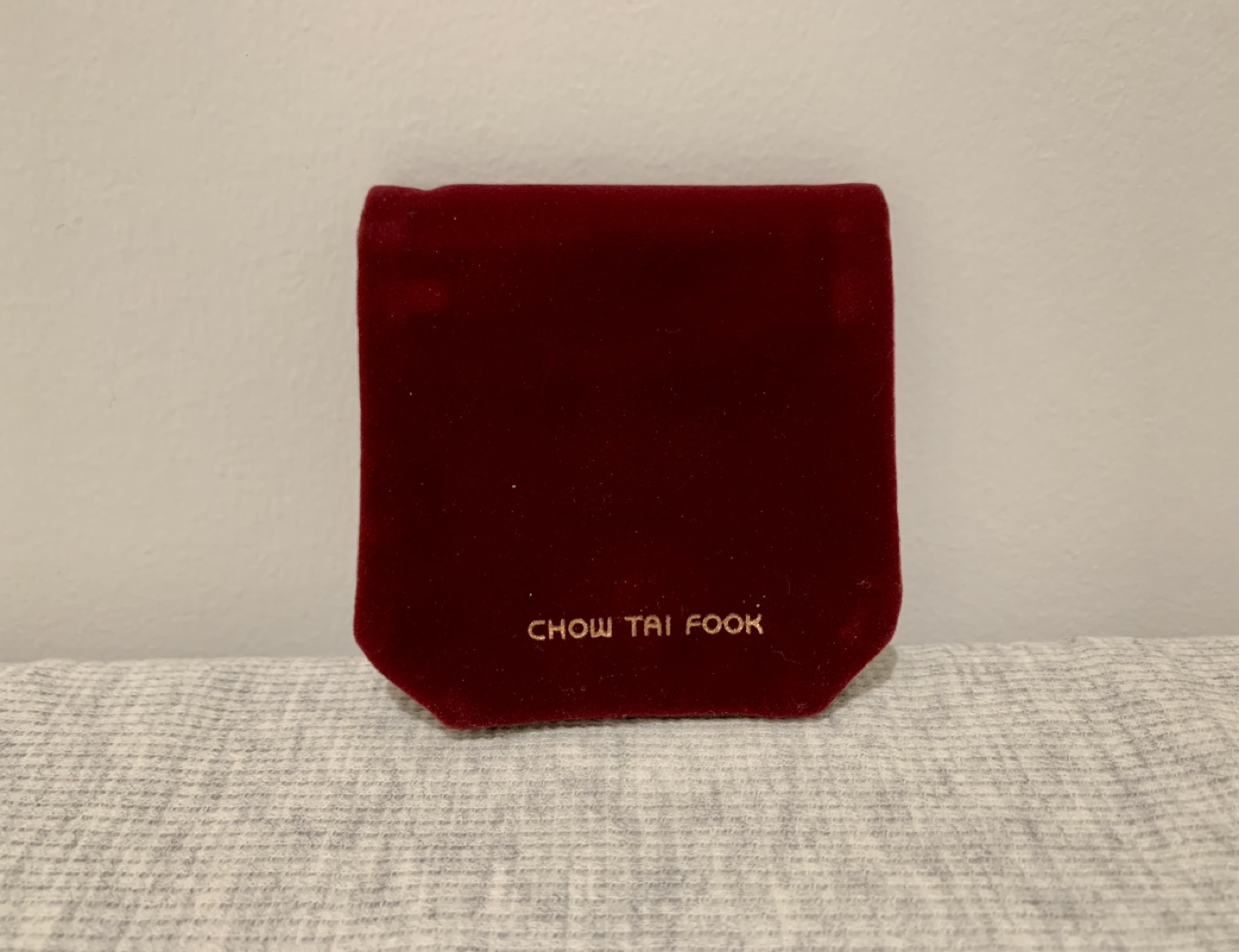 Brand New Hong Kong Chow Tai Fook Velvet Pouch