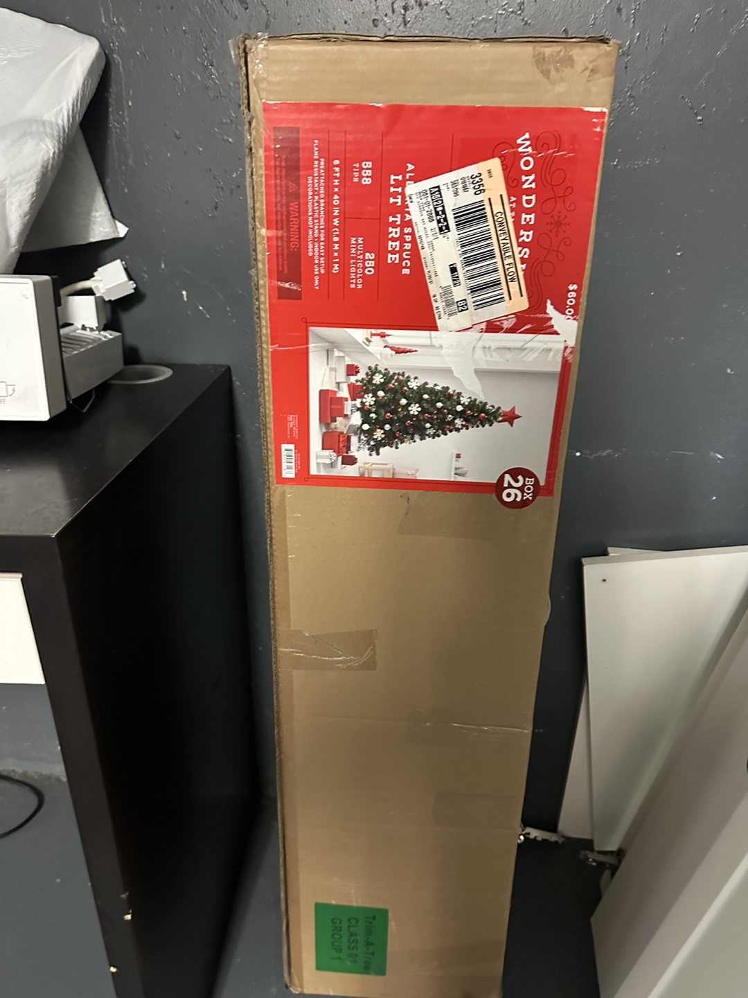 Wonders 6 ft Pre-lit Artificial Christmas Tree