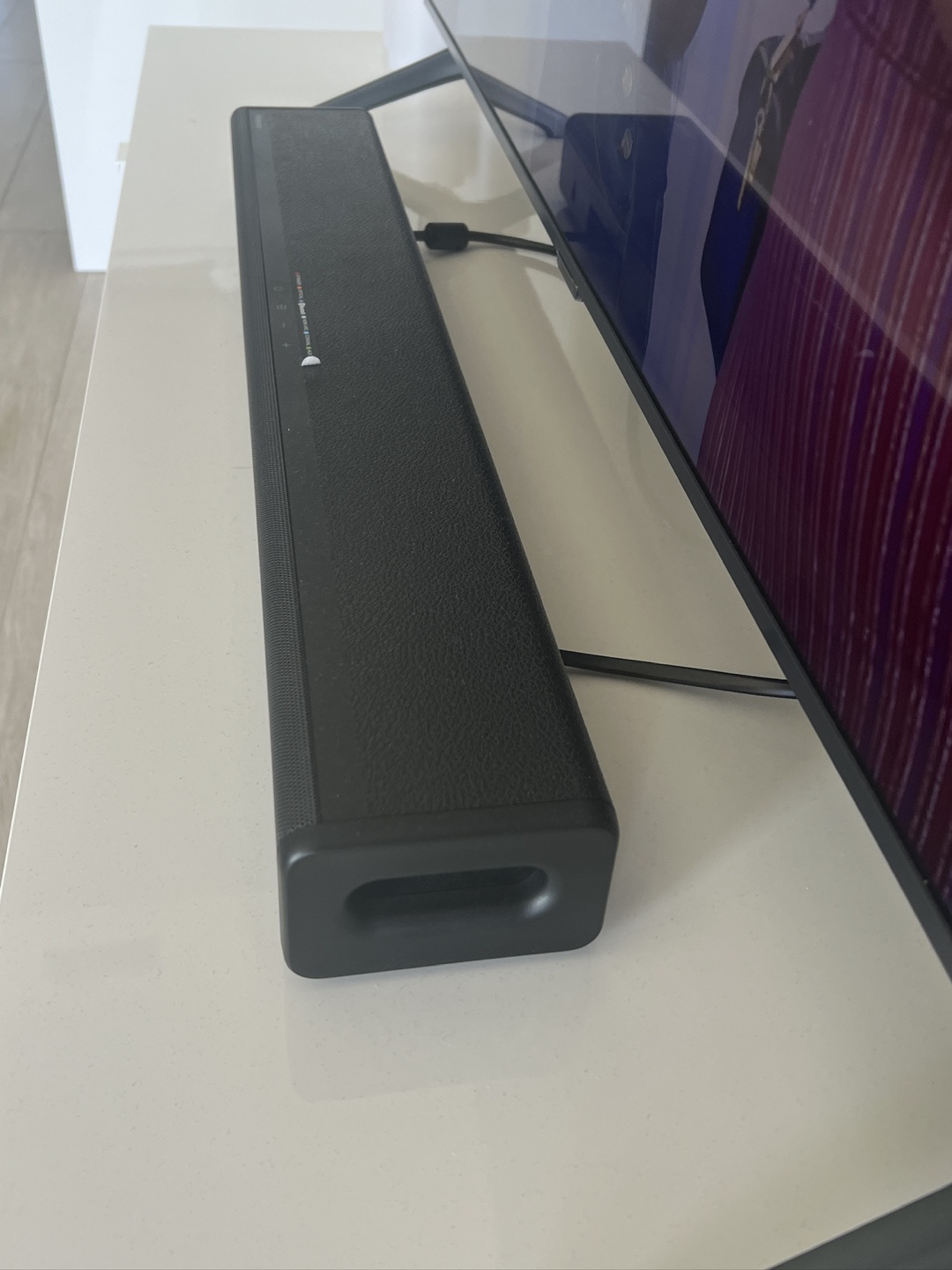 Like-New. Sound Bar. Built-in Subwoofer. Moving Sale.